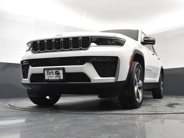 new 2026 Jeep Grand Cherokee car, priced at $45,835