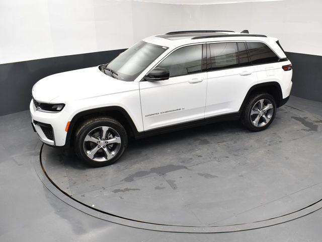 new 2026 Jeep Grand Cherokee car, priced at $45,835