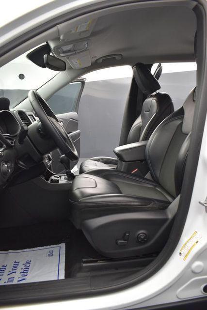 used 2019 Jeep Cherokee car, priced at $13,837
