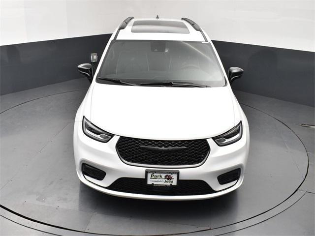 new 2026 Chrysler Pacifica car, priced at $51,065