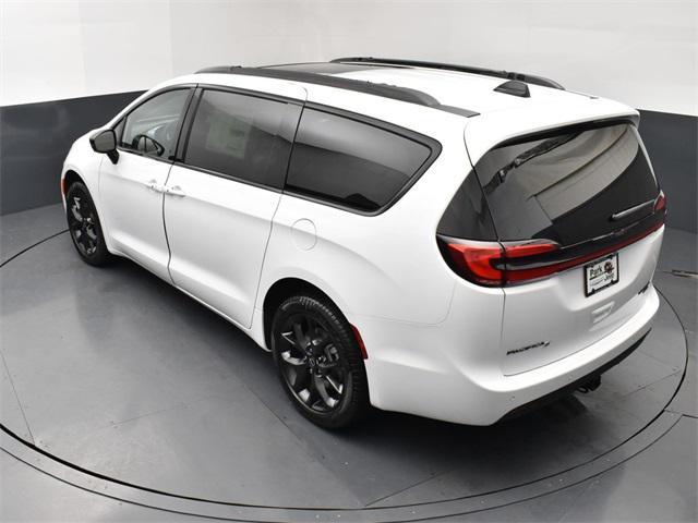 new 2026 Chrysler Pacifica car, priced at $51,065