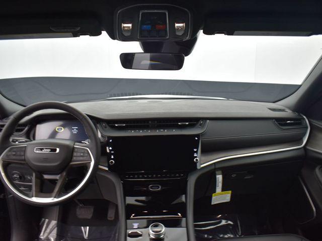 new 2026 Jeep Grand Cherokee car, priced at $43,505