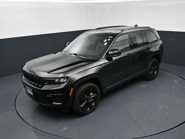 used 2023 Jeep Grand Cherokee car, priced at $35,229