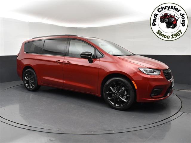 new 2026 Chrysler Pacifica car, priced at $54,885