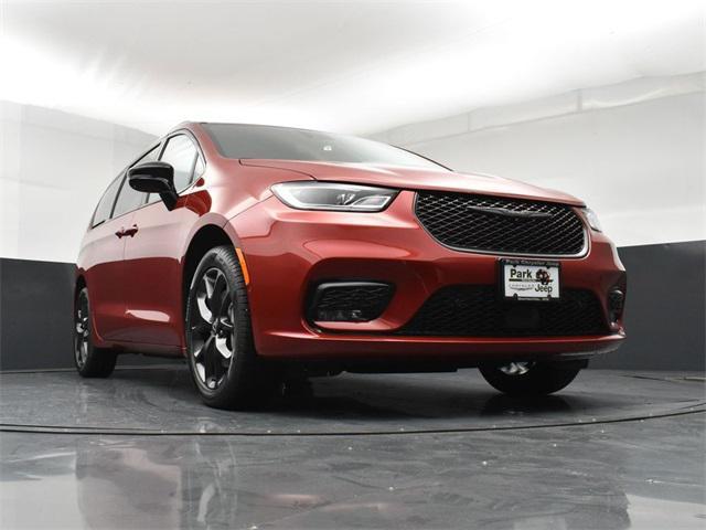 new 2026 Chrysler Pacifica car, priced at $54,885