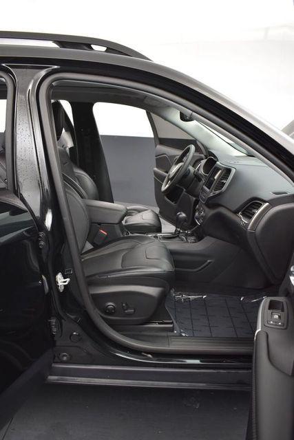 used 2022 Jeep Cherokee car, priced at $25,383