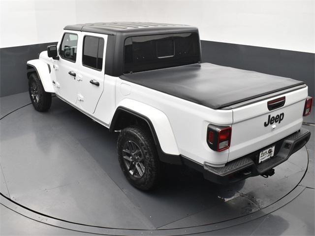 new 2025 Jeep Gladiator car, priced at $50,290