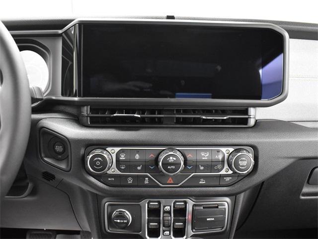 new 2025 Jeep Gladiator car, priced at $50,290