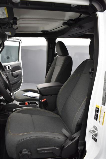 new 2025 Jeep Gladiator car, priced at $50,290