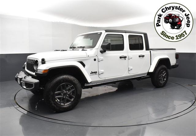 new 2025 Jeep Gladiator car, priced at $50,290