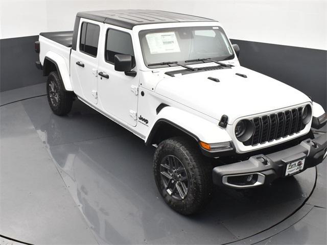 new 2025 Jeep Gladiator car, priced at $50,290