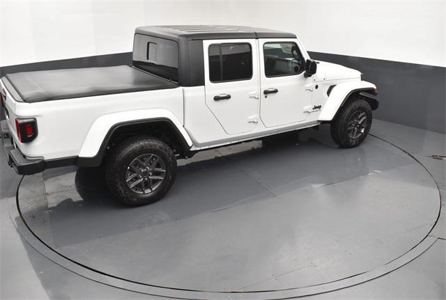 new 2025 Jeep Gladiator car, priced at $50,290