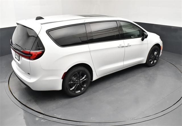 new 2026 Chrysler Pacifica car, priced at $45,305