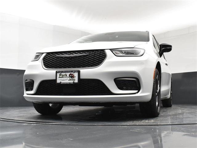 new 2026 Chrysler Pacifica car, priced at $45,305