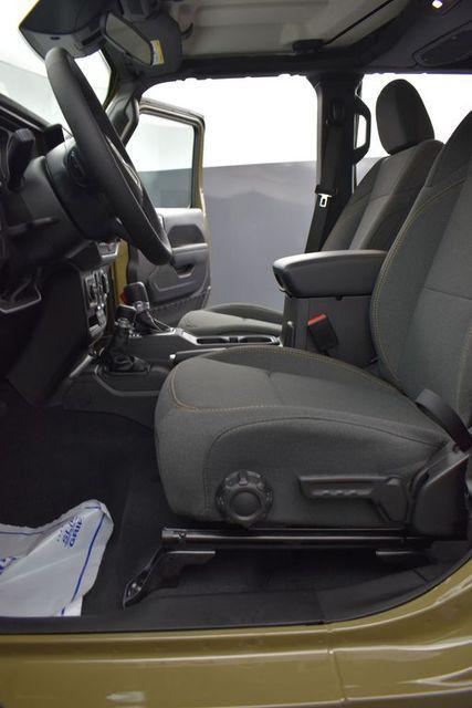 new 2026 Jeep Gladiator car, priced at $46,010