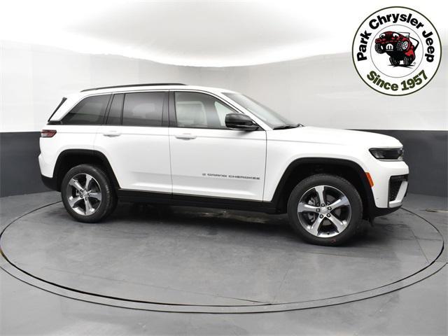 new 2026 Jeep Grand Cherokee car, priced at $49,780
