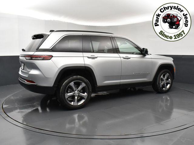 new 2026 Jeep Grand Cherokee car, priced at $49,380