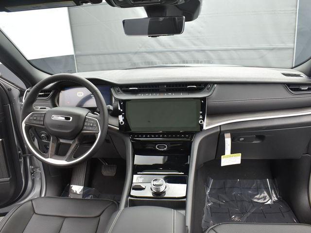 new 2026 Jeep Grand Cherokee car, priced at $49,380