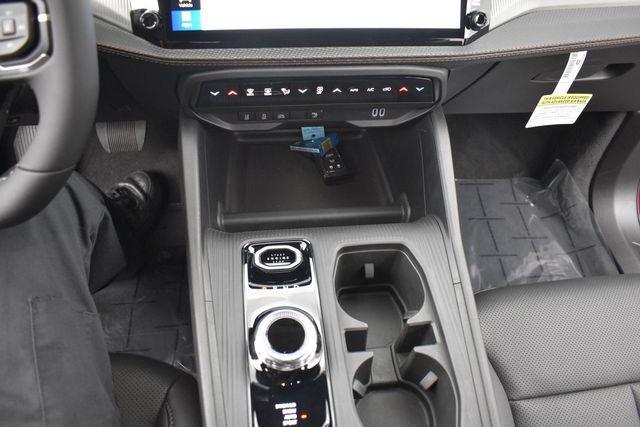 new 2026 Jeep Cherokee car, priced at $40,560