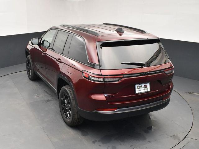 new 2026 Jeep Grand Cherokee car, priced at $43,905