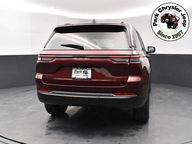 new 2026 Jeep Grand Cherokee car, priced at $43,905