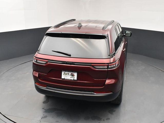 new 2026 Jeep Grand Cherokee car, priced at $43,905