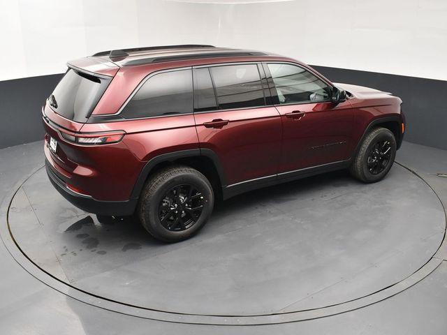 new 2026 Jeep Grand Cherokee car, priced at $43,905