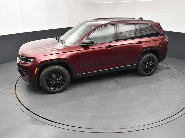 new 2026 Jeep Grand Cherokee car, priced at $43,905