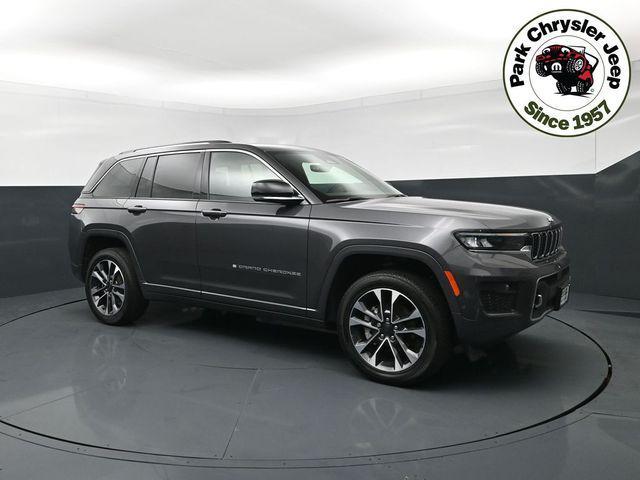 used 2023 Jeep Grand Cherokee car, priced at $39,096