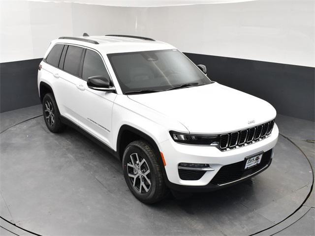 new 2025 Jeep Grand Cherokee car, priced at $43,020