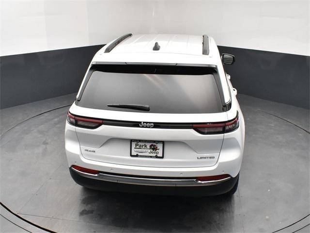 new 2025 Jeep Grand Cherokee car, priced at $43,020