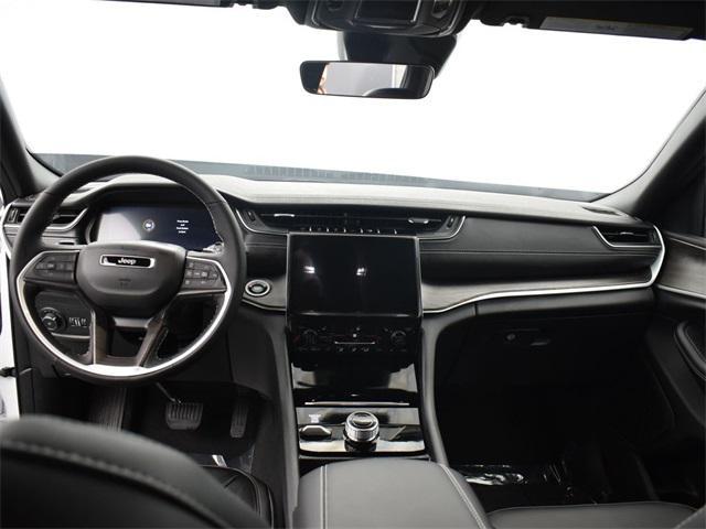 new 2025 Jeep Grand Cherokee car, priced at $43,020