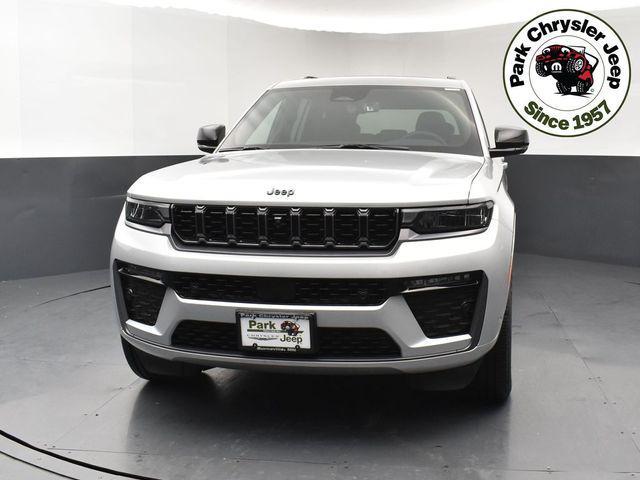 new 2026 Jeep Grand Cherokee car, priced at $47,175