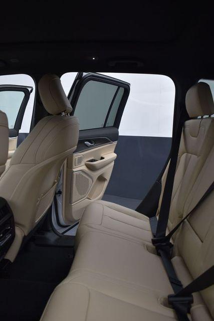 new 2026 Jeep Grand Cherokee car, priced at $43,905