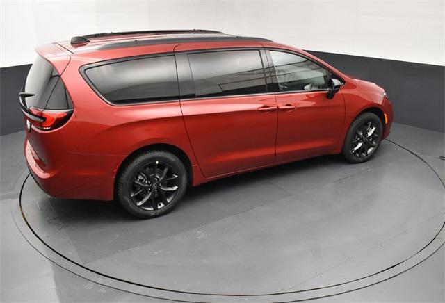 new 2026 Chrysler Pacifica car, priced at $51,560
