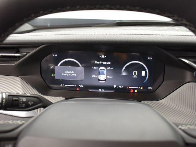 new 2026 Jeep Cherokee car, priced at $41,585