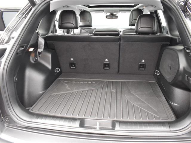 used 2023 Jeep Cherokee car, priced at $25,773