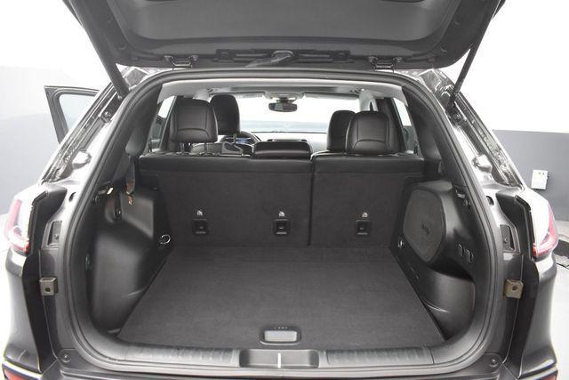 used 2023 Jeep Cherokee car, priced at $25,432