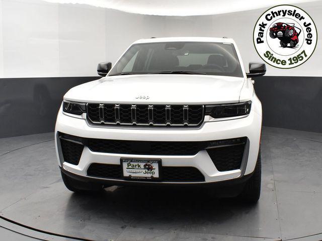 new 2026 Jeep Grand Cherokee car, priced at $43,930
