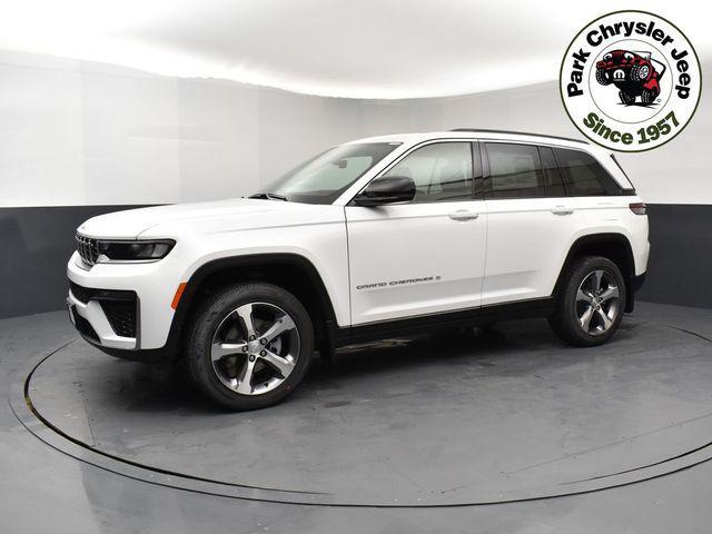 new 2026 Jeep Grand Cherokee car, priced at $43,930