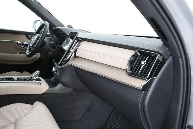 new 2026 Volvo XC90 car, priced at $73,655