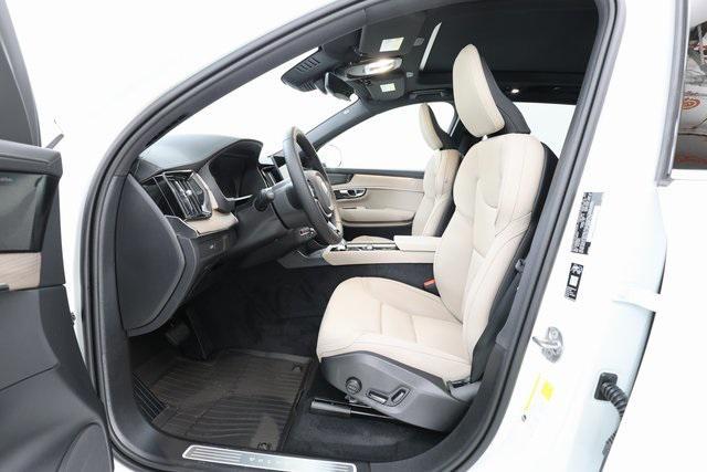 new 2026 Volvo XC90 car, priced at $69,825