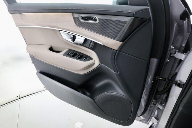 new 2026 Volvo XC90 car, priced at $65,825