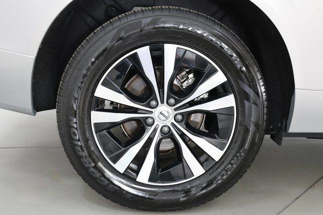 used 2025 Volvo XC60 car, priced at $36,990