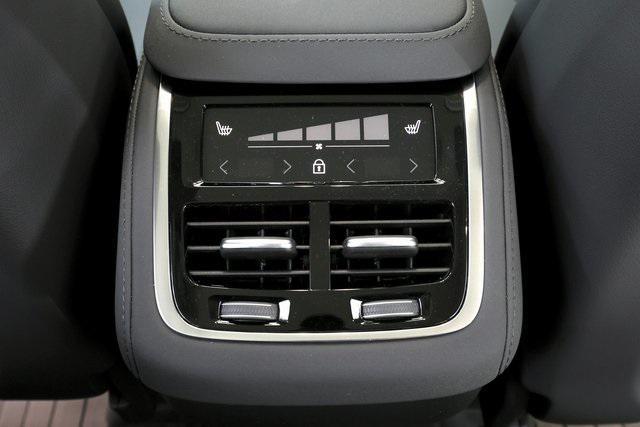 new 2026 Volvo XC90 car, priced at $69,325