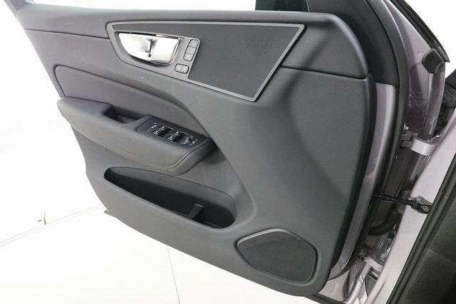 new 2026 Volvo XC60 car, priced at $54,985