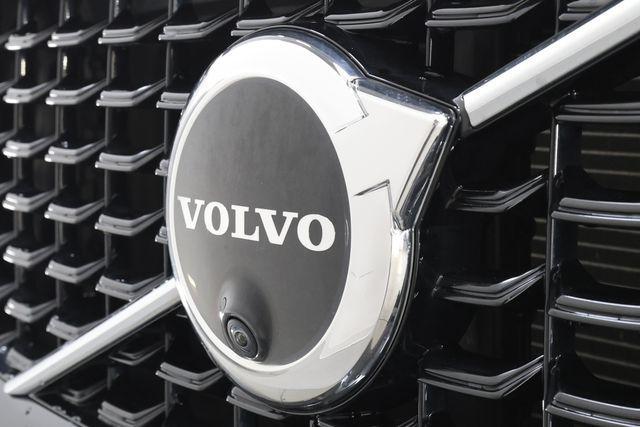 used 2023 Volvo XC60 car, priced at $39,990