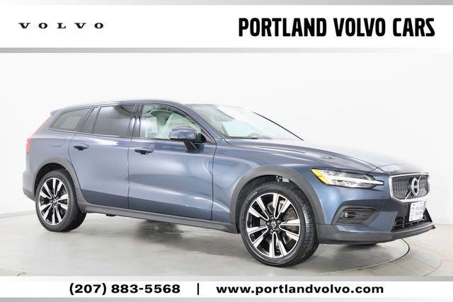 used 2021 Volvo V60 Cross Country car, priced at $22,990
