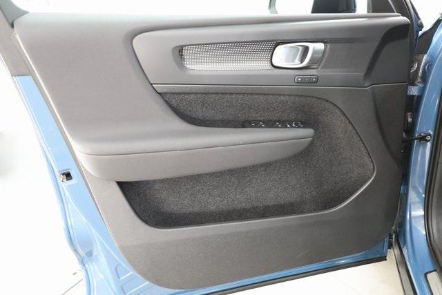 used 2025 Volvo XC40 car, priced at $31,390