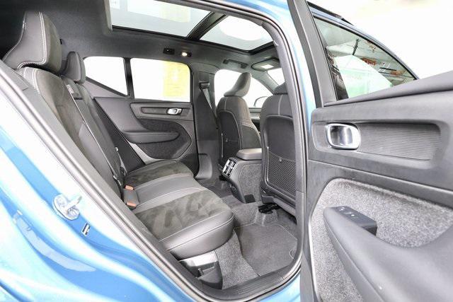 used 2025 Volvo XC40 car, priced at $31,390
